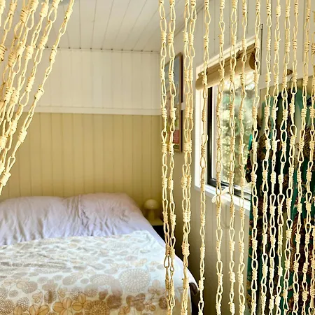 Retro Charm In Red In Lovely Surroundings בית נופש *